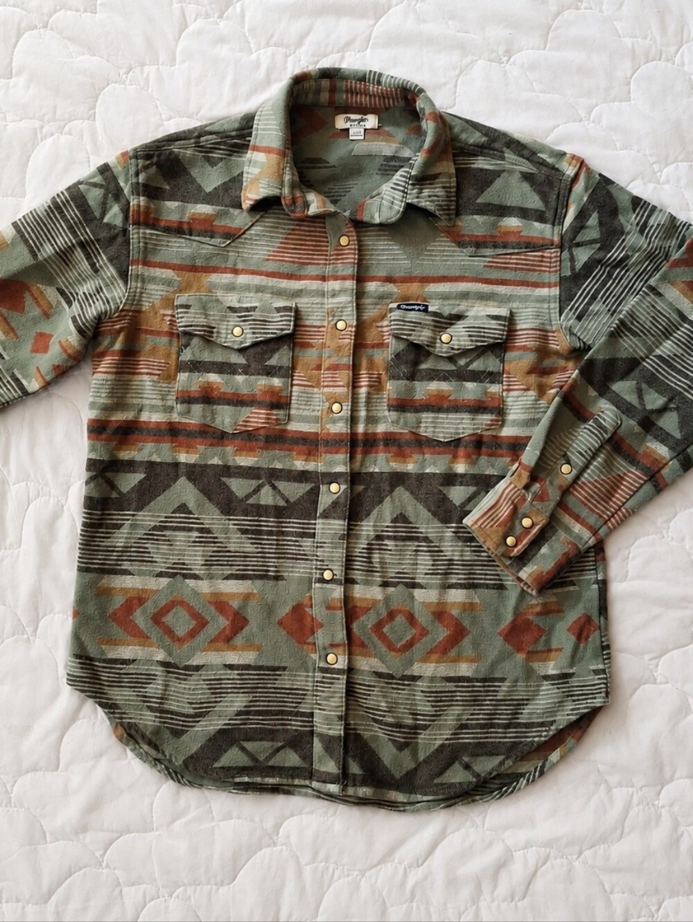 Wrangler Retro Southwestern Boyfriend Pearl Snap Shacket Women’s S